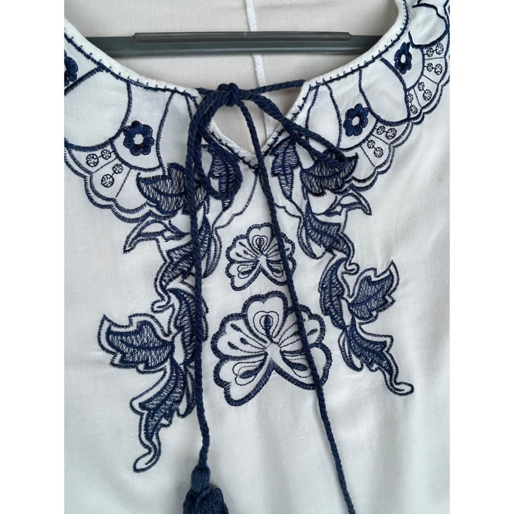 Yasiqi Fashion Womens White Navy Blue Floral Embroidered Fringe Poncho One Size - Picture 2 of 9